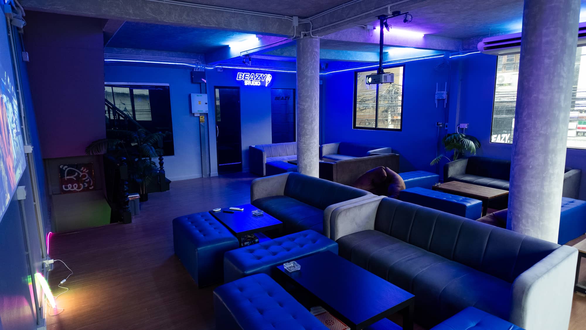 The BEAZY private lounge at Sathorn 11