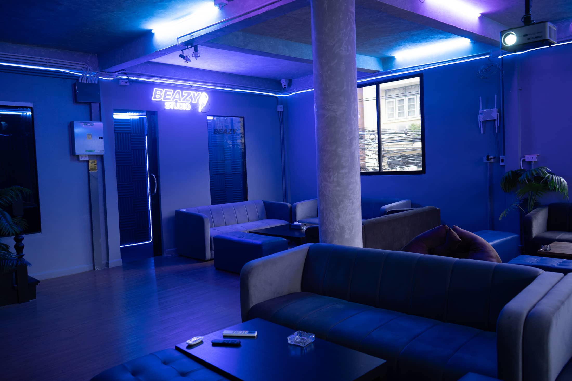 BEAZY Studio live room, Sathorn 11